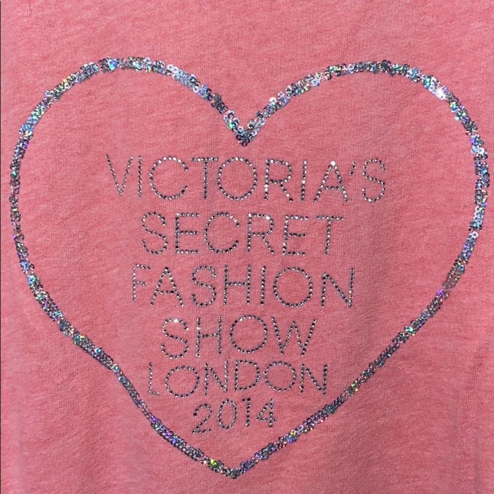 VS FASHION SHOW 2014 LIMITED EDITION CREWNECK